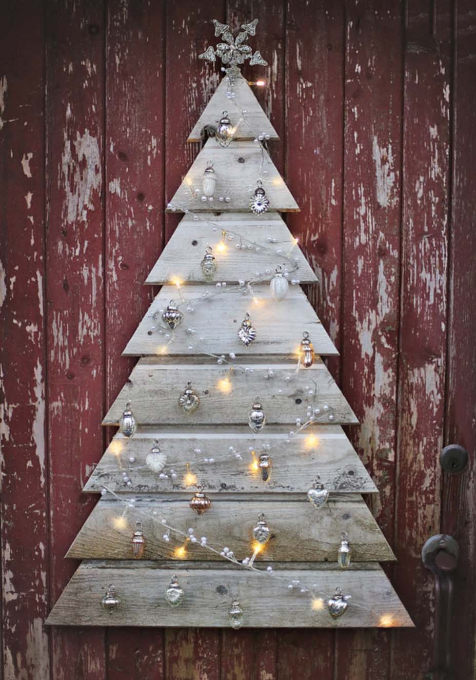 DIY Pallet Christmas Tree Alternatives dwellingdecor
