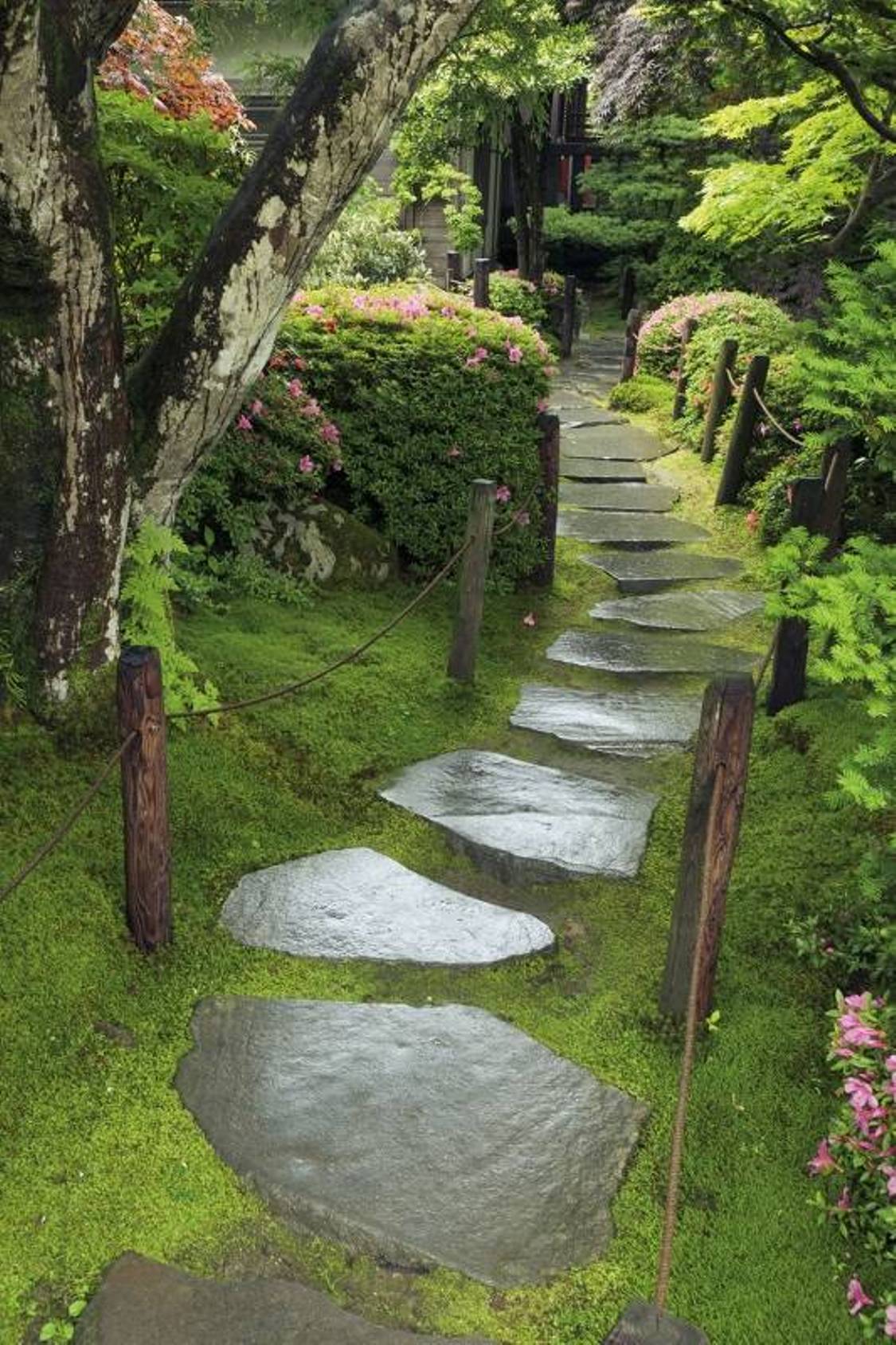 stepping-stone-walkway-asian-garden-design