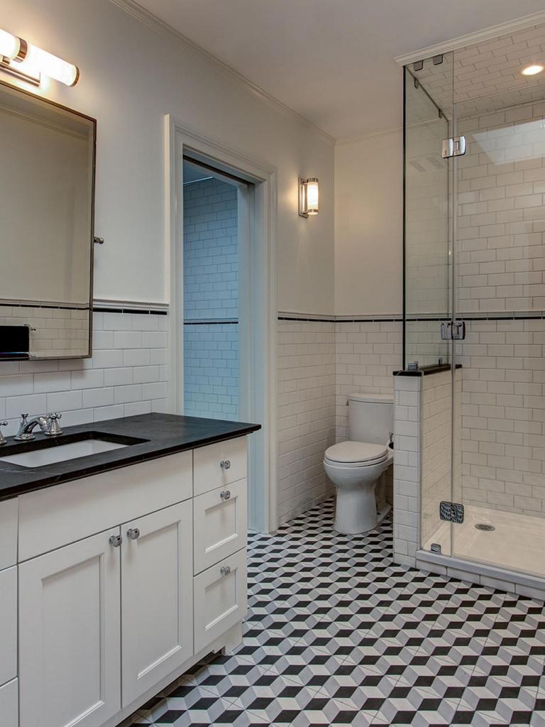 Transitional Bathroom With Geometric Tile Floor
