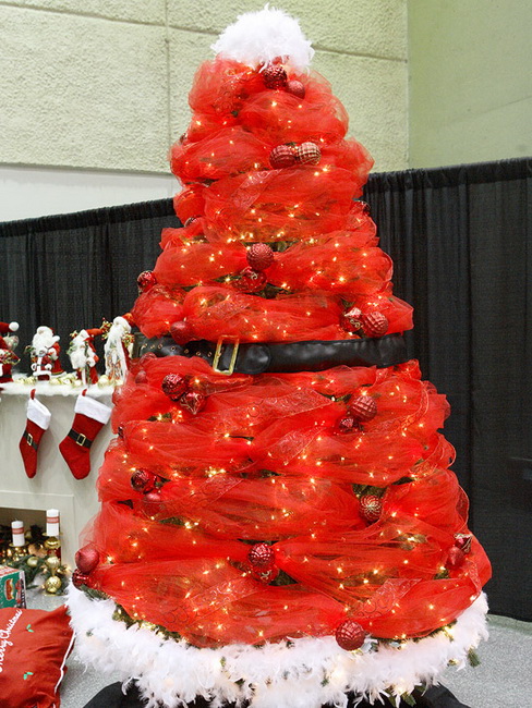 colorful-christmas-tree-decoration