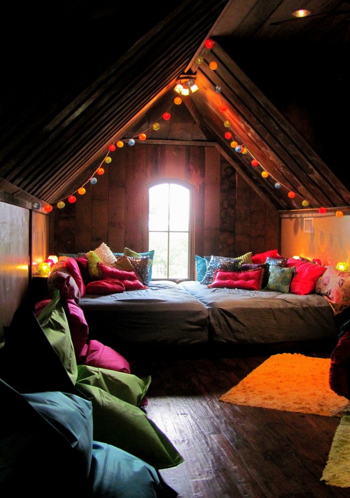 eclectic-kids-bedroom-christmas-decoration-ideas