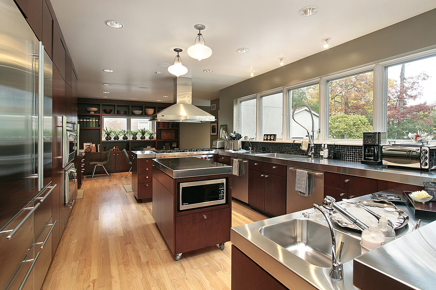 luxury-kitchen-stainless-steel-counter-top