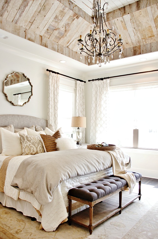 Light and White Combination Bedroom Design