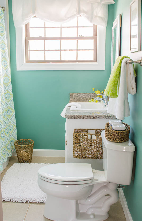 Clean And Bright Small Functional Bathroom
