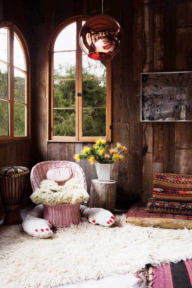 46. ​​Large windows for a rustic room full of natural light.